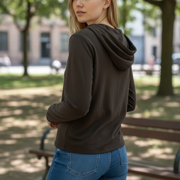 Wild Fable - NWT - Classic Chocolate Brown Hoodie for Women - Picture 3 of 3
